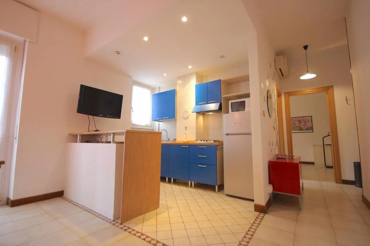Case Vr Holiday Maison De Fleur Verona 0*,